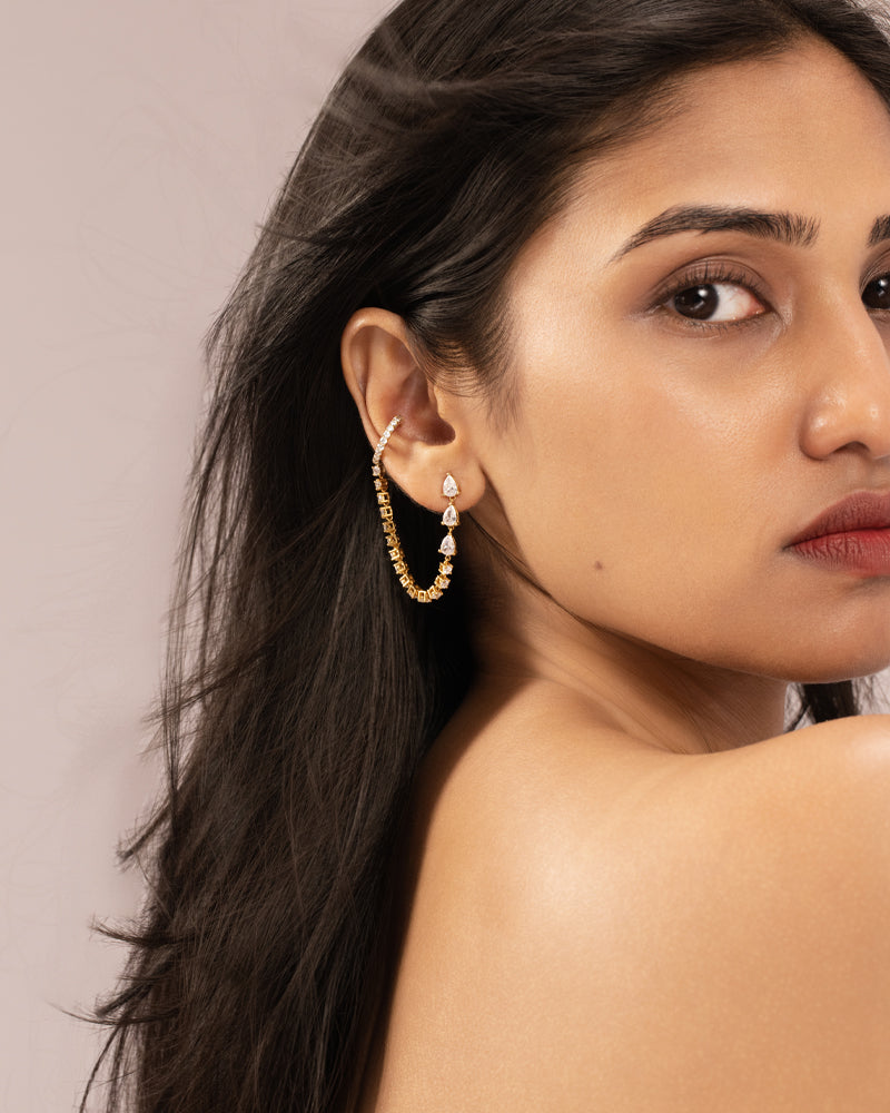 Drape of Light Earrings – Gold