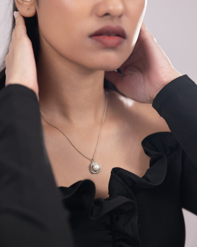 The Guardian Pearl Necklace – Silver