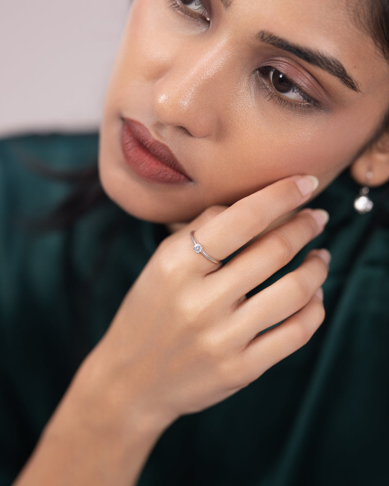 Classic Solitaire Ring – Silver