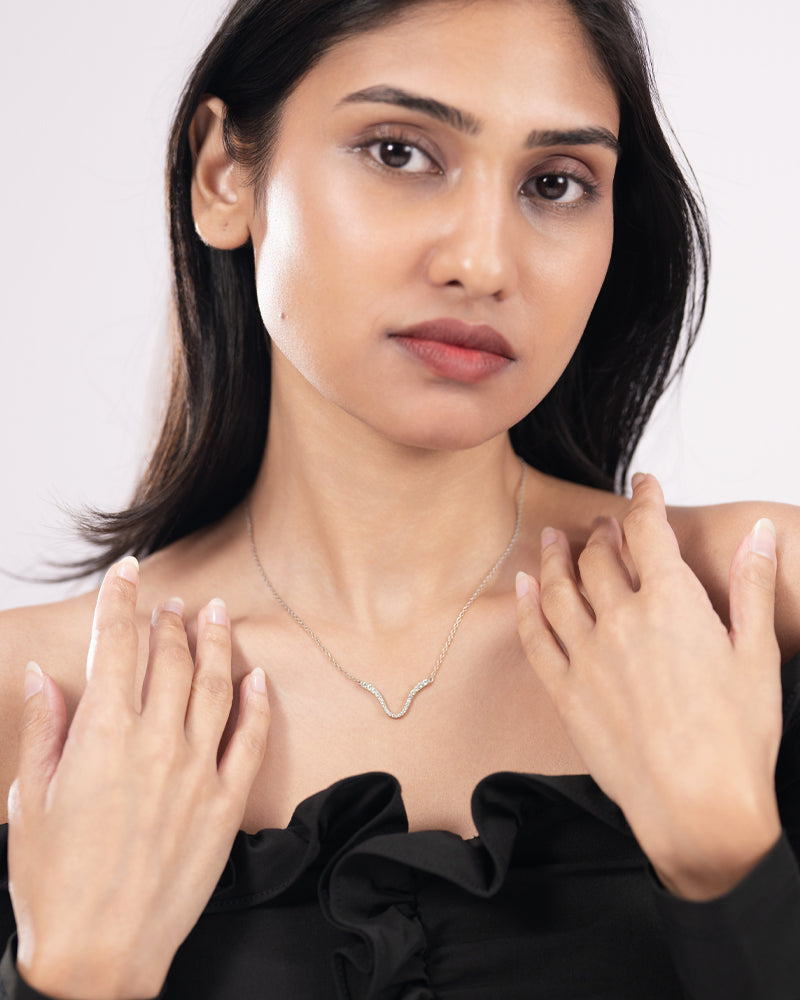 The Celest Flow Necklace – Silver