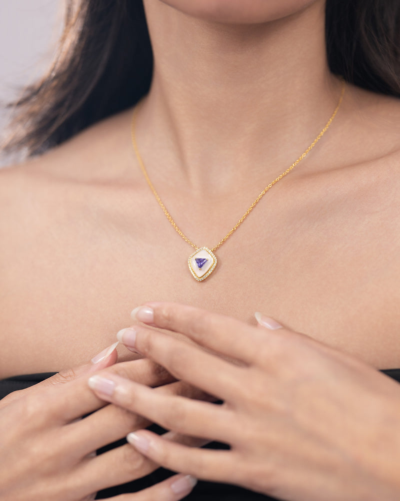The Eternal Glow Necklace – Gold