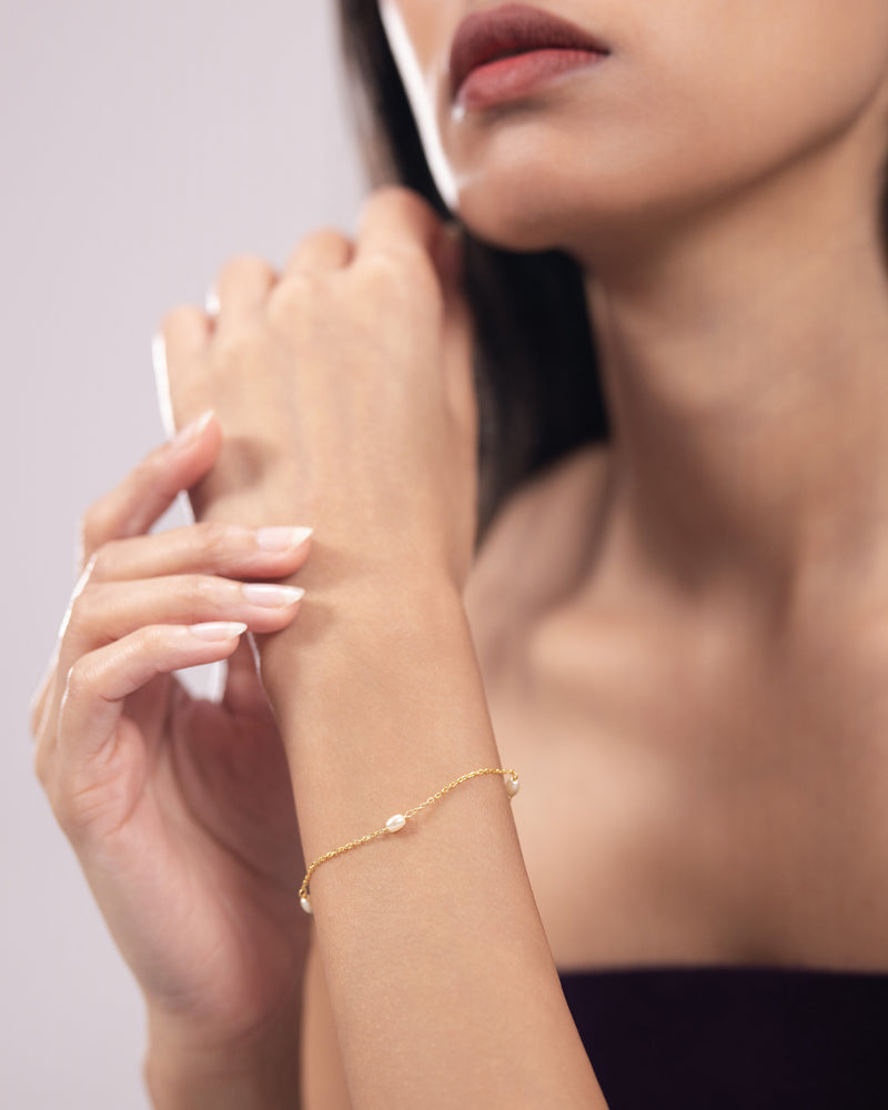 The Classic Pearl Bracelet – Gold