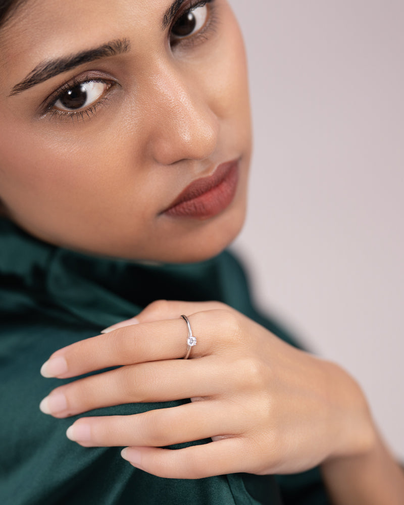 Classic Solitaire Ring – Silver