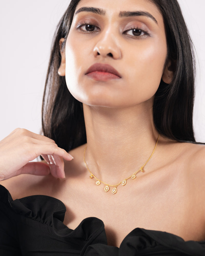 The Trillium Necklace – Gold