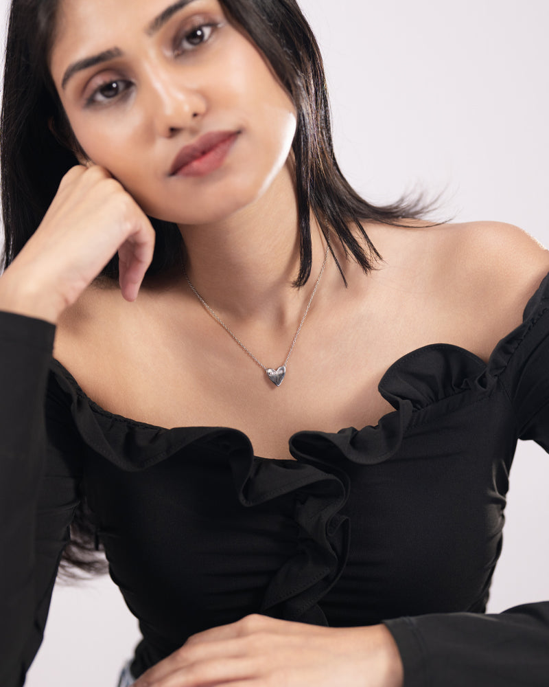 The Heart Necklace – Silver