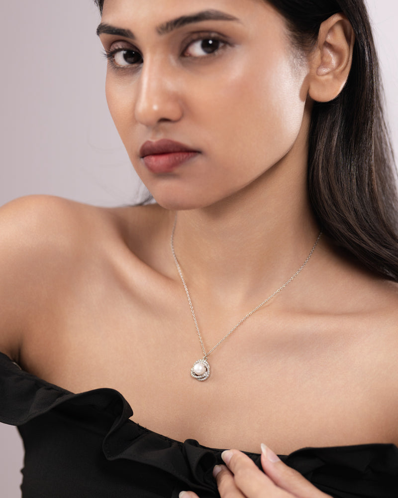 The Guardian Pearl Necklace – Silver