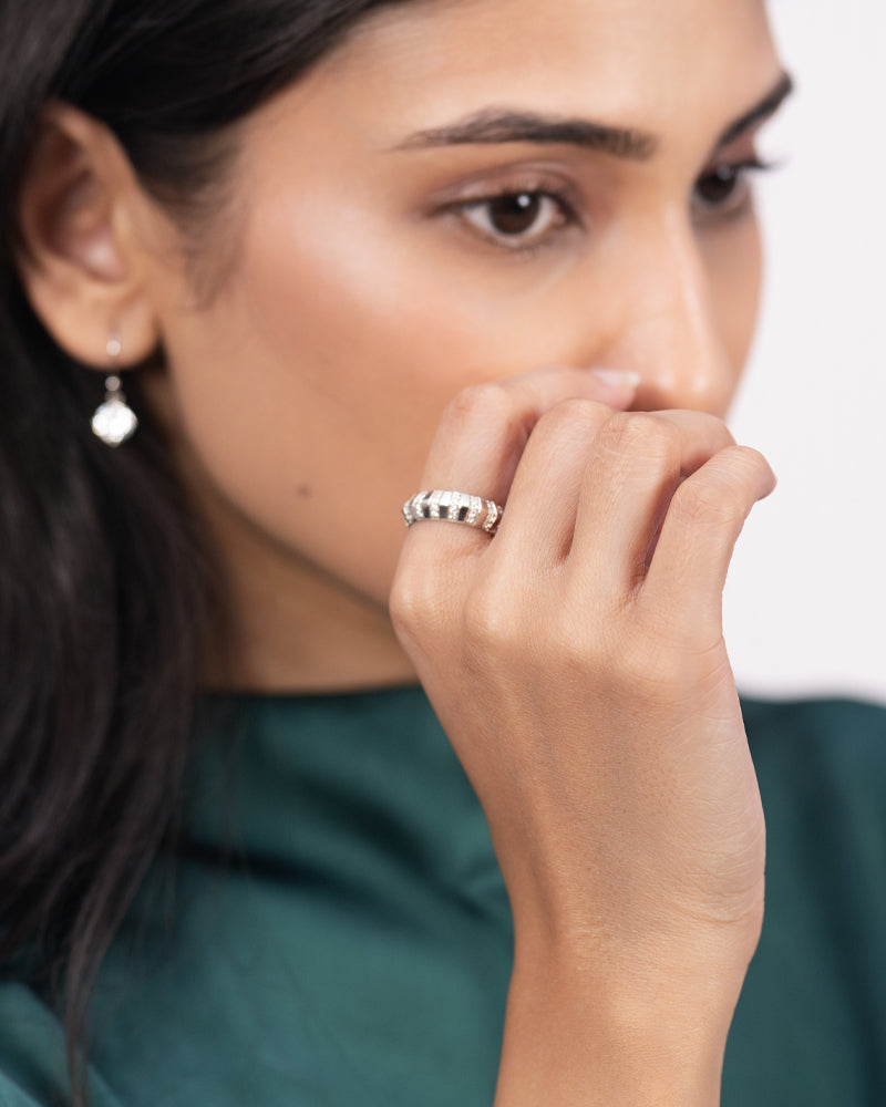 The Crown Band – Silver