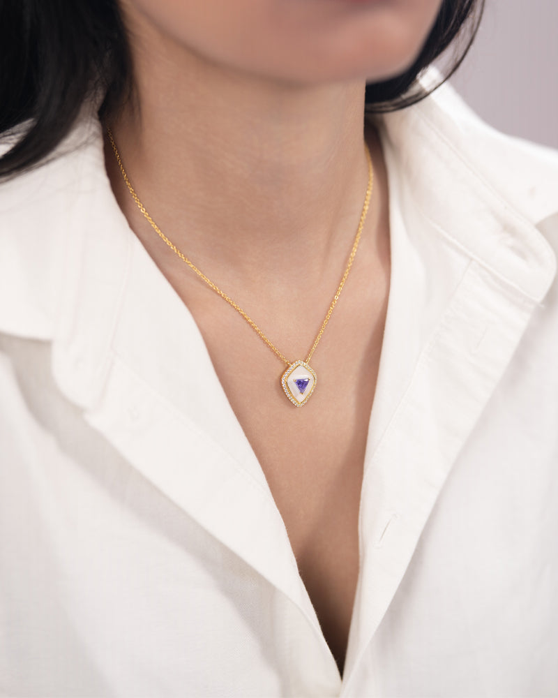 The Eternal Glow Necklace – Gold