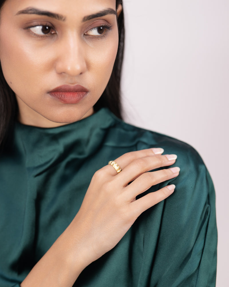 The Crown Band – Gold