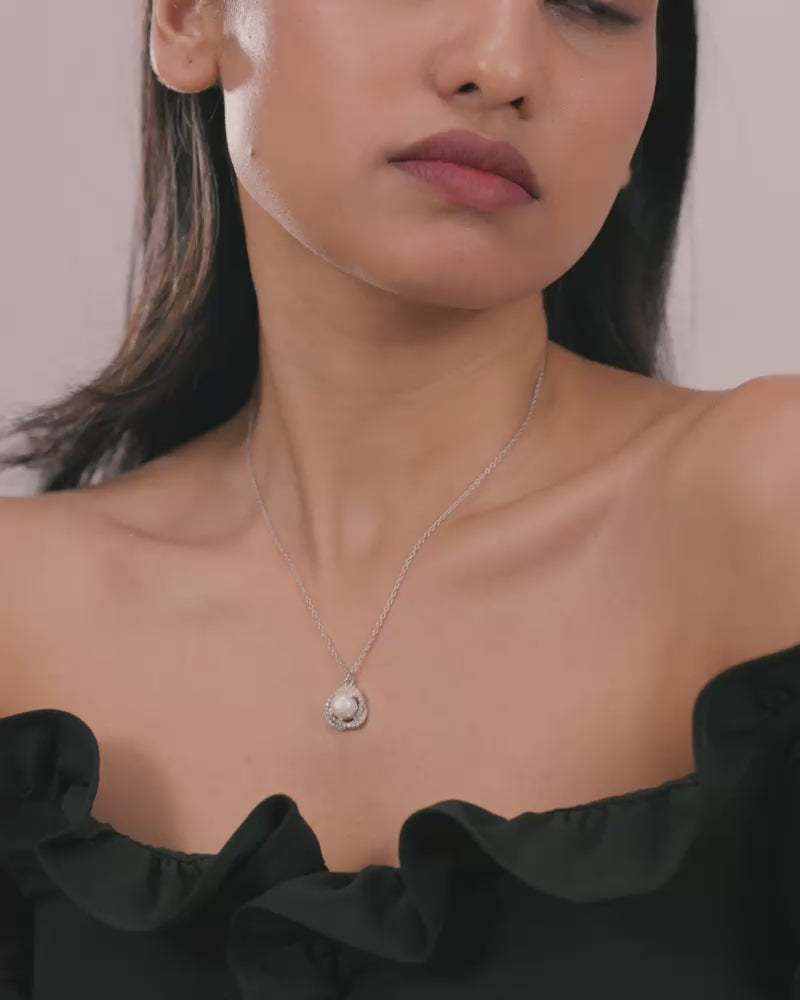 The Guardian Pearl Necklace – Silver