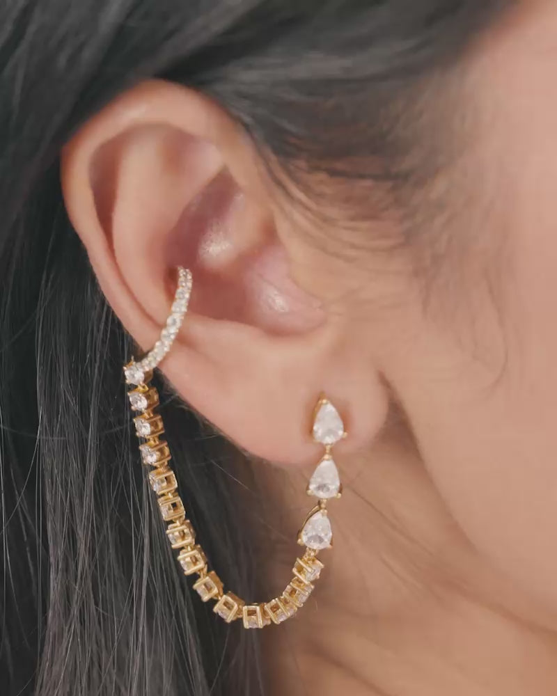 Drape of Light Earrings – Gold