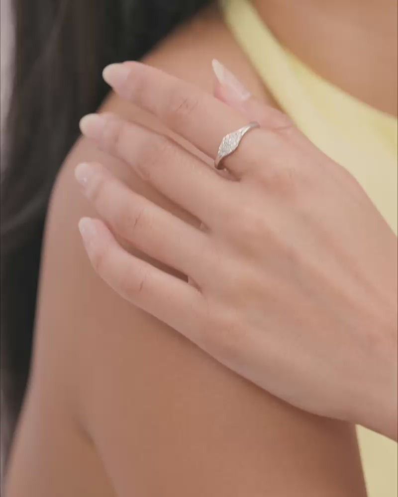 The Signet Ring – Silver